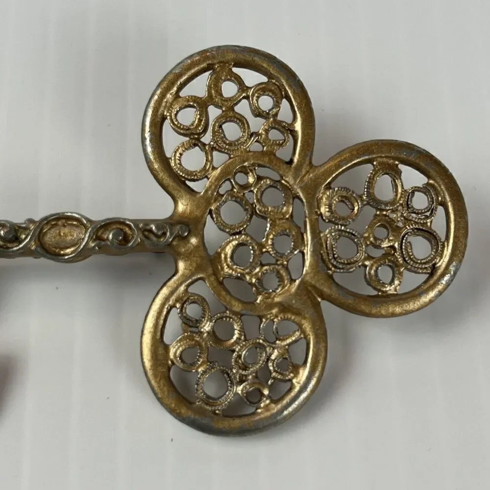 VINTAGE Skeleton Gold Key Brooch / Pin Gold-tone Victorian Style